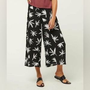 O'Neill Black and White Wide Leg Pants